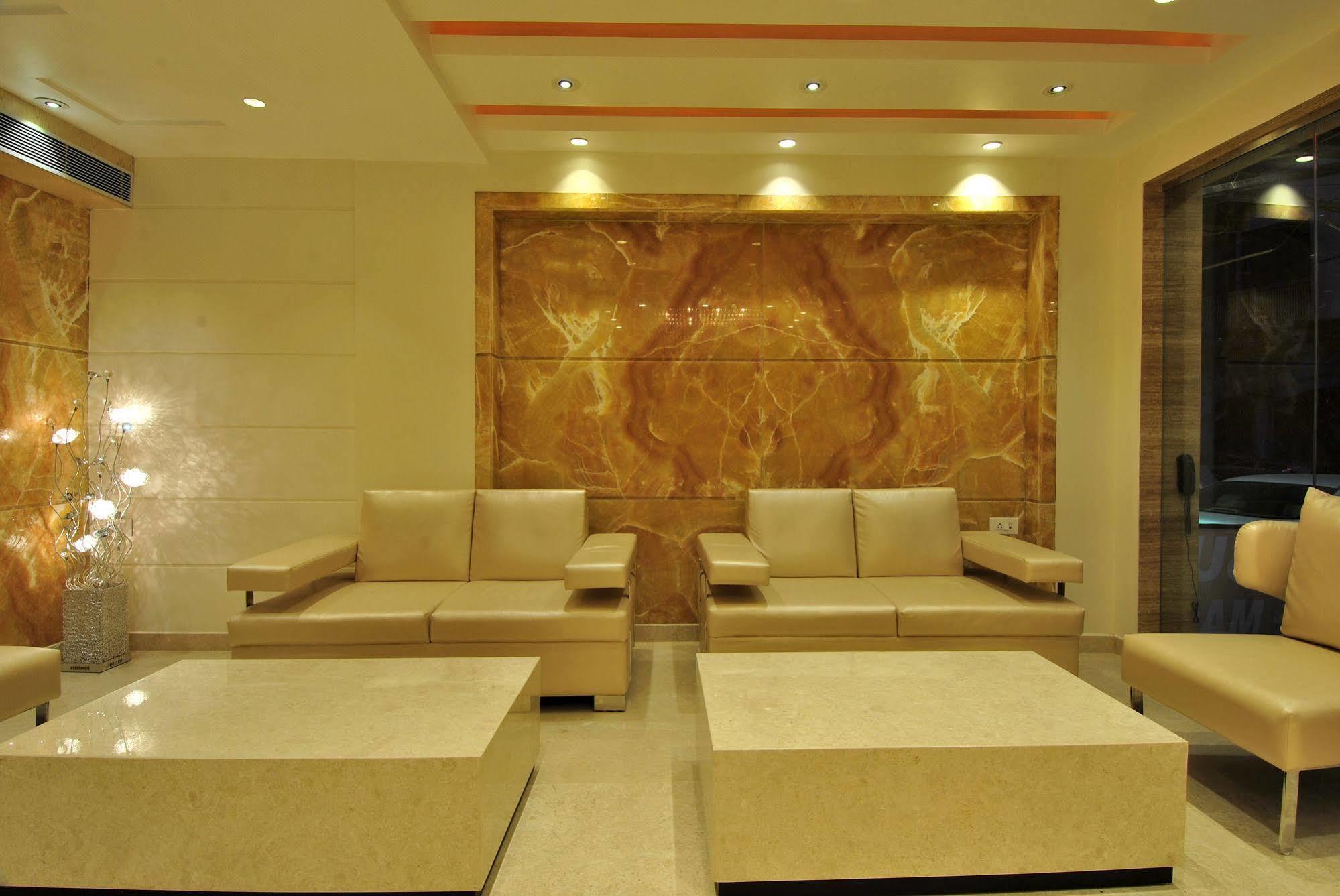 Hotel Sai Miracle - Luxury Living Nueva Delhi Exterior foto