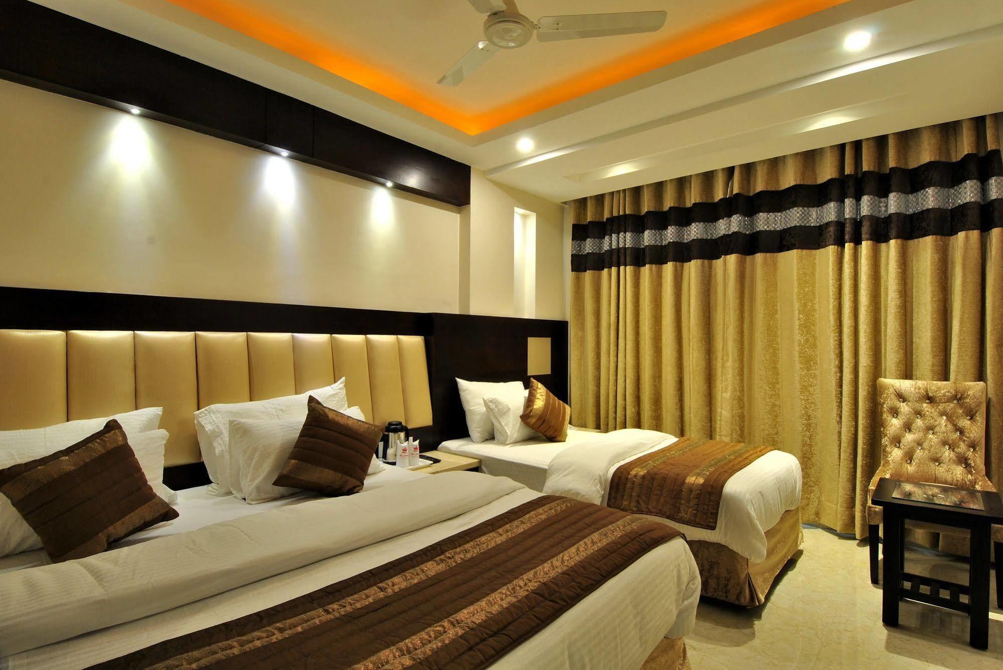 Hotel Sai Miracle - Luxury Living Nueva Delhi Exterior foto