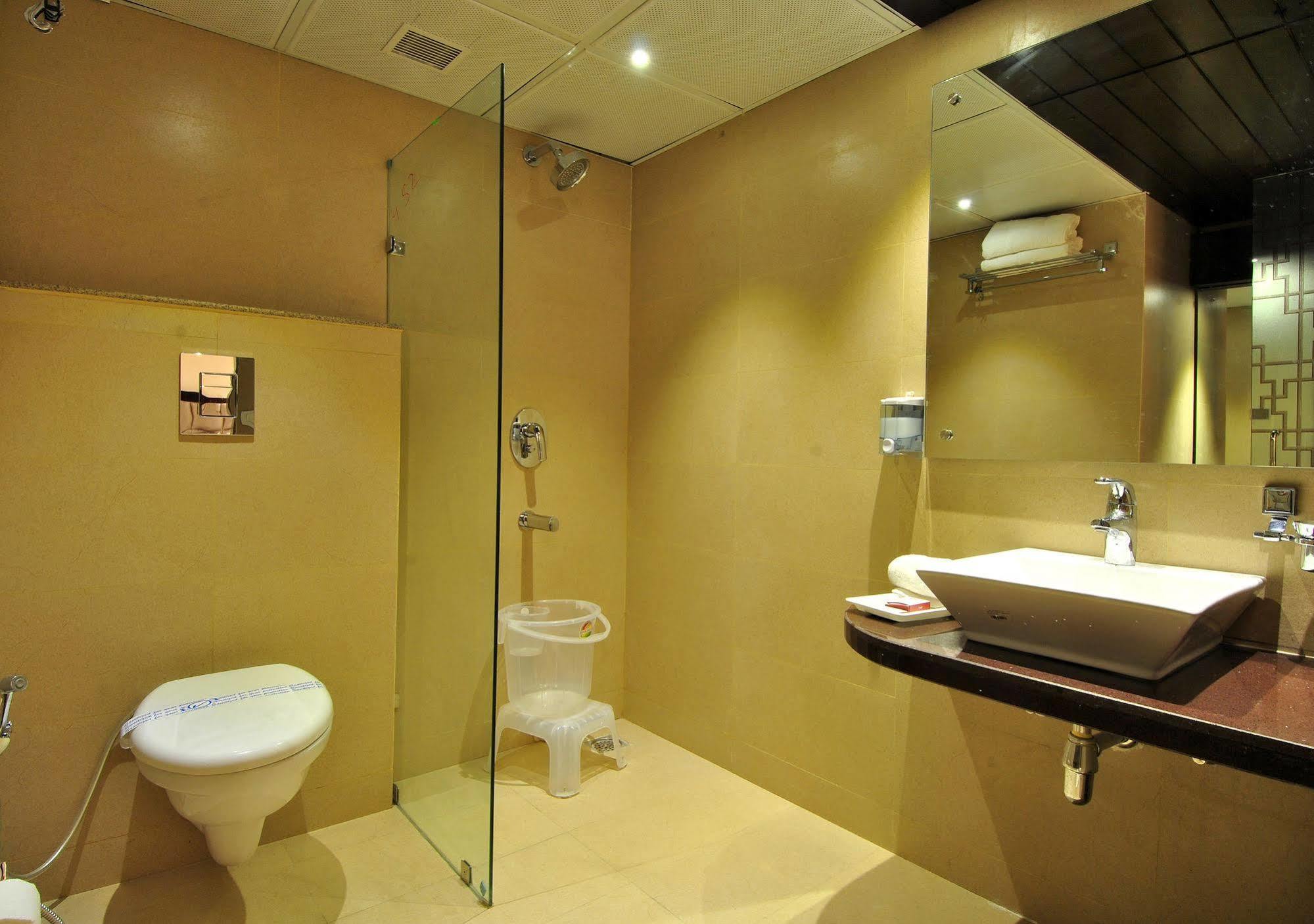 Hotel Sai Miracle - Luxury Living Nueva Delhi Exterior foto