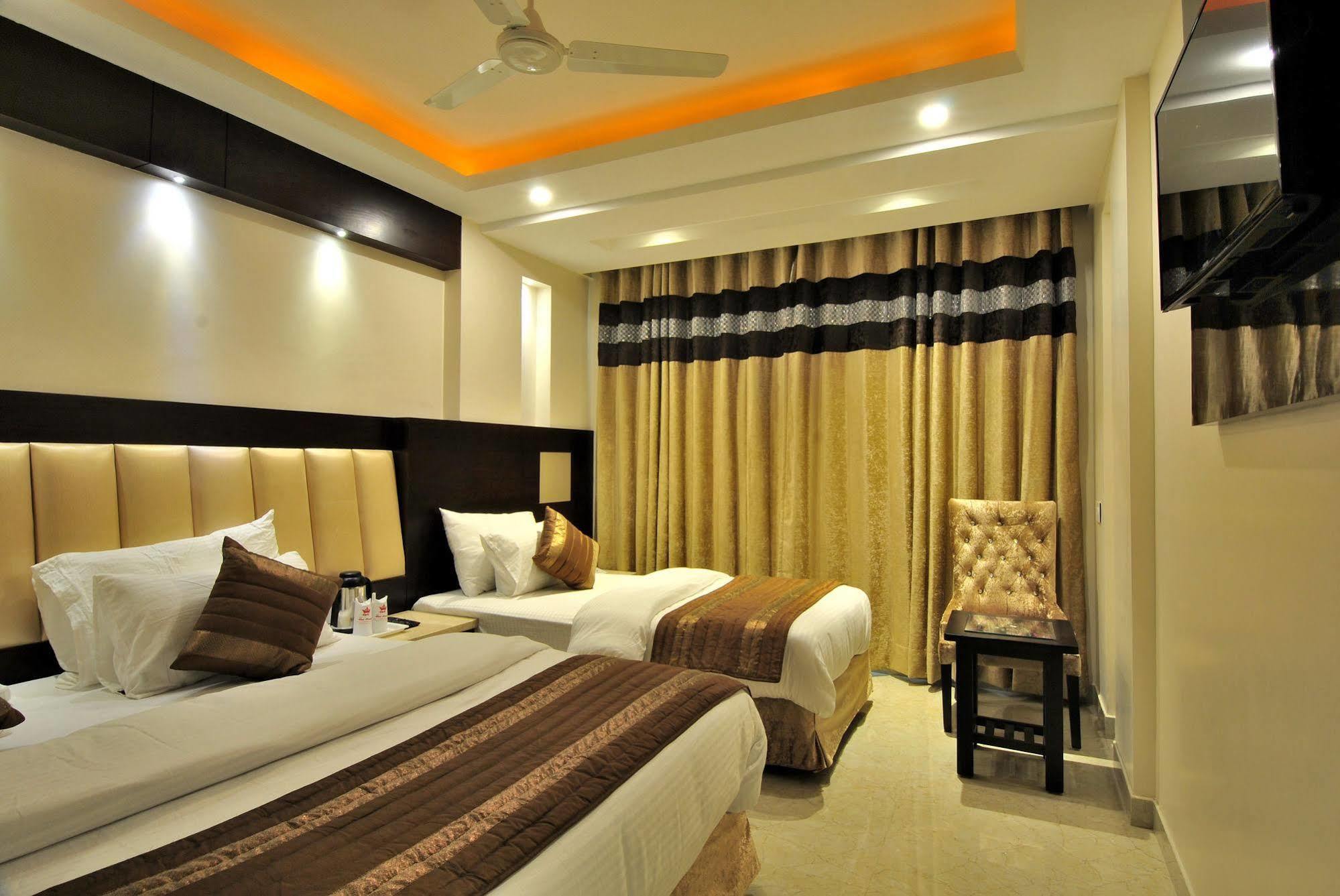 Hotel Sai Miracle - Luxury Living Nueva Delhi Exterior foto