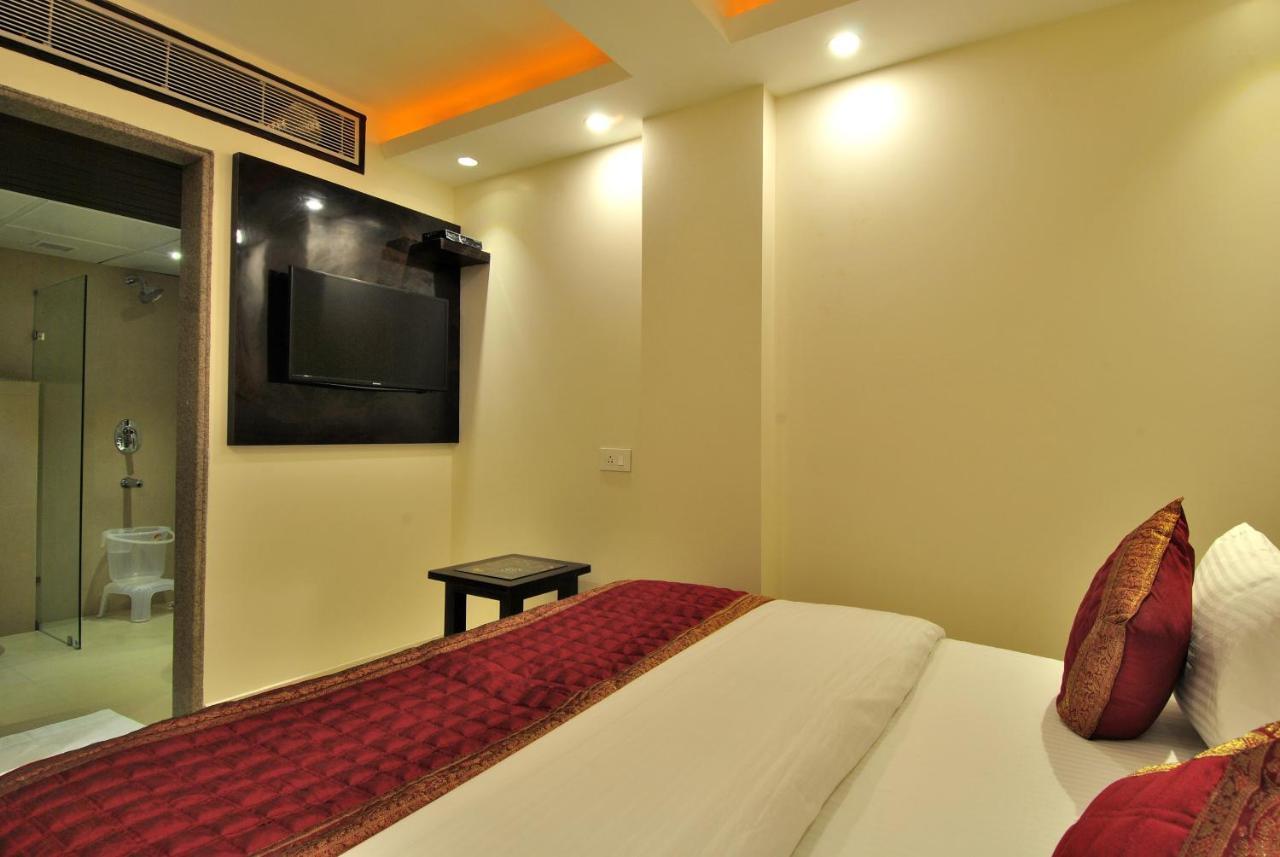 Hotel Sai Miracle - Luxury Living Nueva Delhi Exterior foto